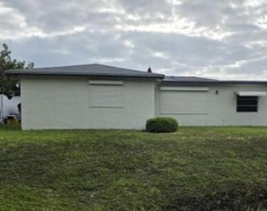 14243 El Clavel Way - Photo Thumbnail 12