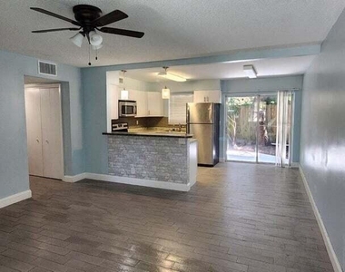 214 Sw 1st Street - Photo Thumbnail 1