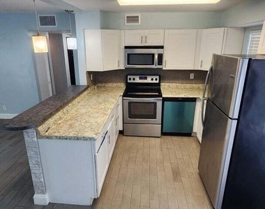 214 Sw 1st Street - Photo Thumbnail 2