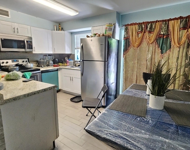214 Sw 1st Street - Photo Thumbnail 3