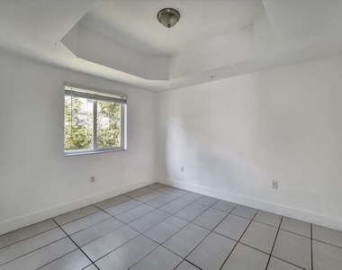 750 Sw 2nd Street - Photo Thumbnail 11
