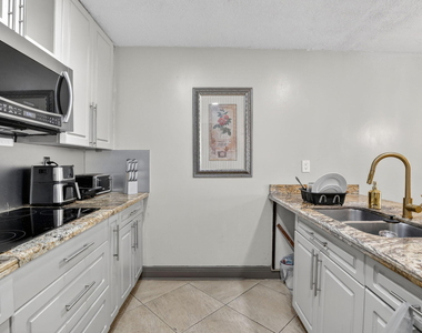 1250 Sw 113th Terrace - Photo Thumbnail 13