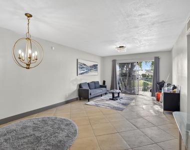 1250 Sw 113th Terrace - Photo Thumbnail 7