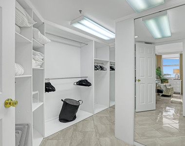 5200 N Ocean Drive N - Photo Thumbnail 17