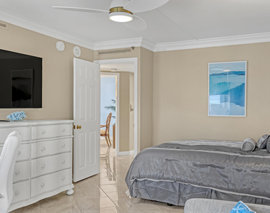5200 N Ocean Drive N - Photo Thumbnail 22