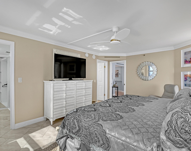 5200 N Ocean Drive N - Photo Thumbnail 16