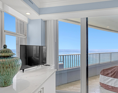 5200 N Ocean Drive N - Photo Thumbnail 11