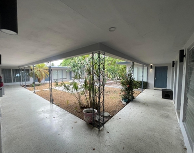 1708 Ne 20th Avenue - Photo Thumbnail 3