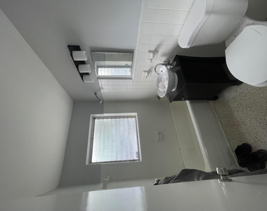 1708 Ne 20th Avenue - Photo Thumbnail 1