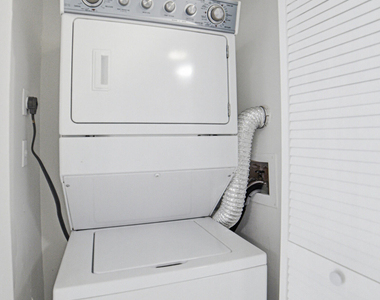 8207 Fairway Road - Photo Thumbnail 14