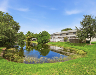 8207 Fairway Road - Photo Thumbnail 28