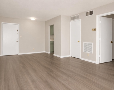 3040 Ne 16th Avenue - Photo Thumbnail 3