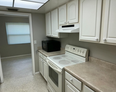 2095 Nw Fork Road - Photo Thumbnail 4