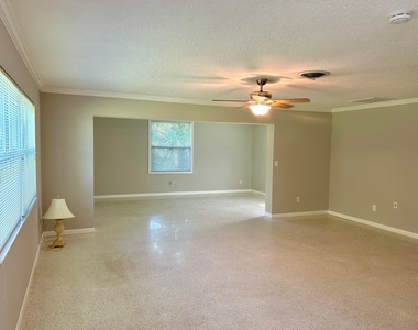 2095 Nw Fork Road - Photo Thumbnail 5