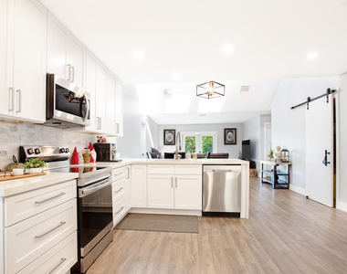 10048 Sw 16th Street - Photo Thumbnail 4