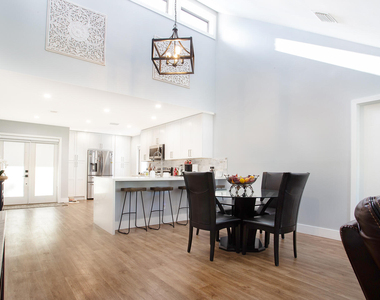 10048 Sw 16th Street - Photo Thumbnail 16