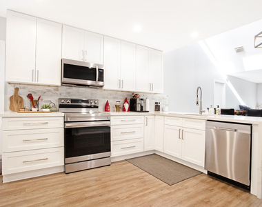 10048 Sw 16th Street - Photo Thumbnail 6