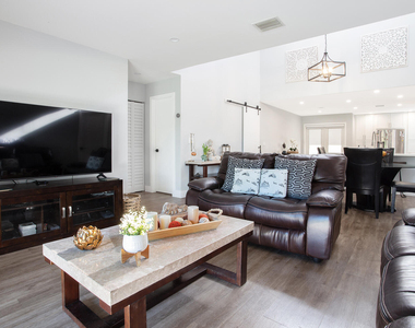 10048 Sw 16th Street - Photo Thumbnail 13