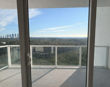 14951 Royal Oaks Lane - Photo Thumbnail 5