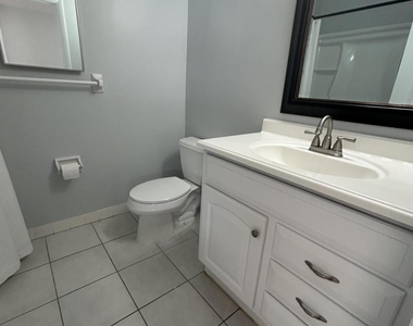 3550 Nw 8th Avenue - Photo Thumbnail 11