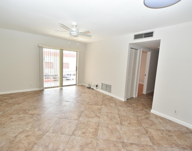 3550 Nw 8th Avenue - Photo Thumbnail 2
