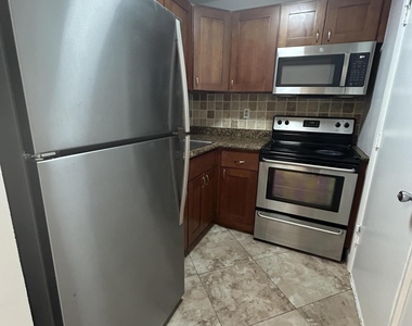 3550 Nw 8th Avenue - Photo Thumbnail 1