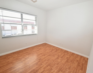 3550 Nw 8th Avenue - Photo Thumbnail 4