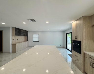 10225 Sw 53rd Street - Photo Thumbnail 5