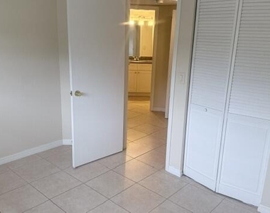 1520 Se Royal Green Circle - Photo Thumbnail 24