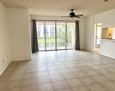 108 Half Moon Circle - Photo Thumbnail 4
