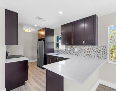 2171 Nw 29th Avenue - Photo Thumbnail 4