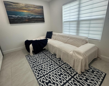 517 Sw Halden Avenue - Photo Thumbnail 3