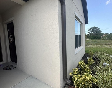 517 Sw Halden Avenue - Photo Thumbnail 1
