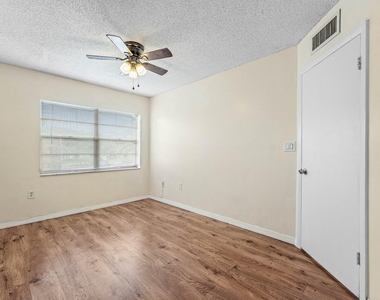 9050 Nw 28th Street - Photo Thumbnail 21