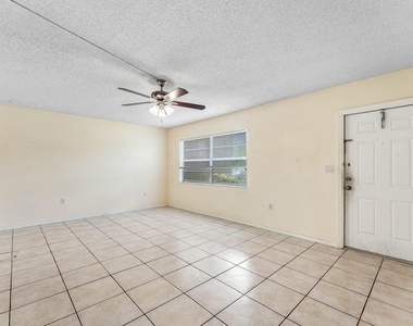 9050 Nw 28th Street - Photo Thumbnail 7