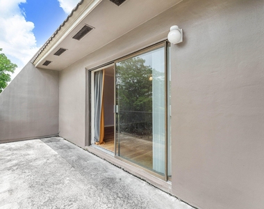 9050 Nw 28th Street - Photo Thumbnail 27