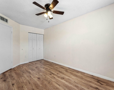9050 Nw 28th Street - Photo Thumbnail 22