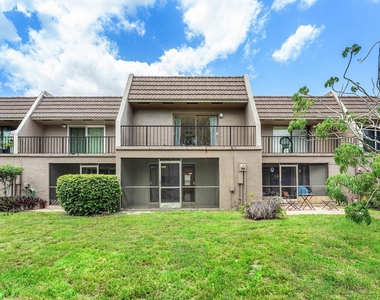 9050 Nw 28th Street - Photo Thumbnail 4