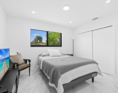 5122 Cleveland Street - Photo Thumbnail 23