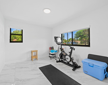 5122 Cleveland Street - Photo Thumbnail 26