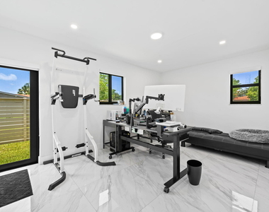 5122 Cleveland Street - Photo Thumbnail 27