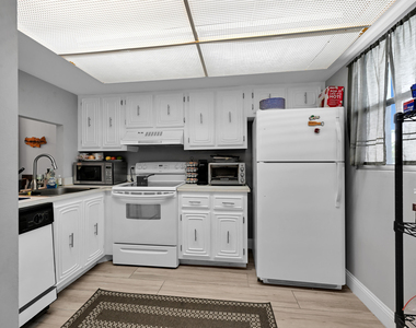 103 Royal Park Drive - Photo Thumbnail 9