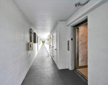 103 Royal Park Drive - Photo Thumbnail 12