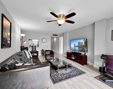 103 Royal Park Drive - Photo Thumbnail 3