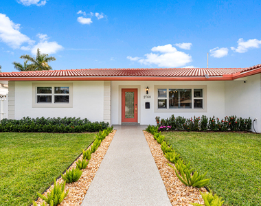 2760 Ne 7th Street - Photo Thumbnail 2