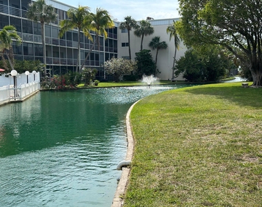 890 N Federal Highway - Photo Thumbnail 13