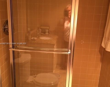 315 Se 11th Terrace - Photo Thumbnail 15