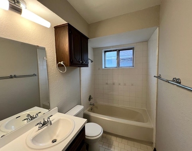 752 W Forest Drive - Photo Thumbnail 12