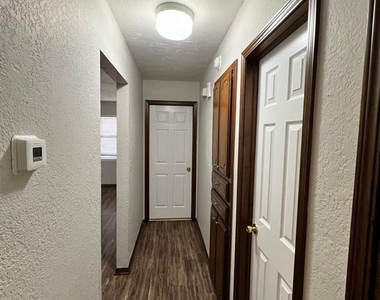 752 W Forest Drive - Photo Thumbnail 9
