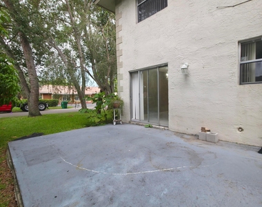 11441 Nw 41st Street - Photo Thumbnail 4